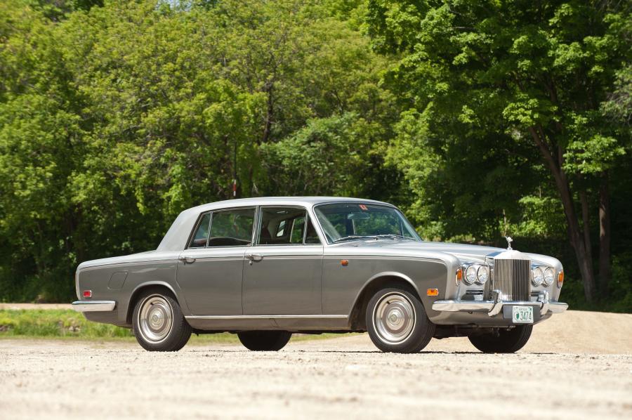  Rolls-Royce Silver Shadow Sedan 1971 года  (фото 1 из 17)